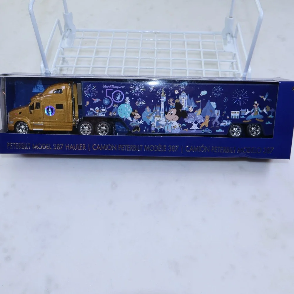 Walt Disney World 50th Anniversary Peterbilt Model 387 Hauler Jada Toys